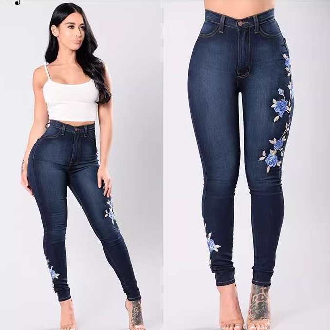 High-Waisted Skinny Jeans with Blue Floral Embroidery and Stretch Fit